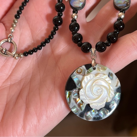 Vintage 1990 Y2K Retro Deco MOP Black Onyx 18kGP toggle clasp Hawaiian Necklace - Picture 8 of 17